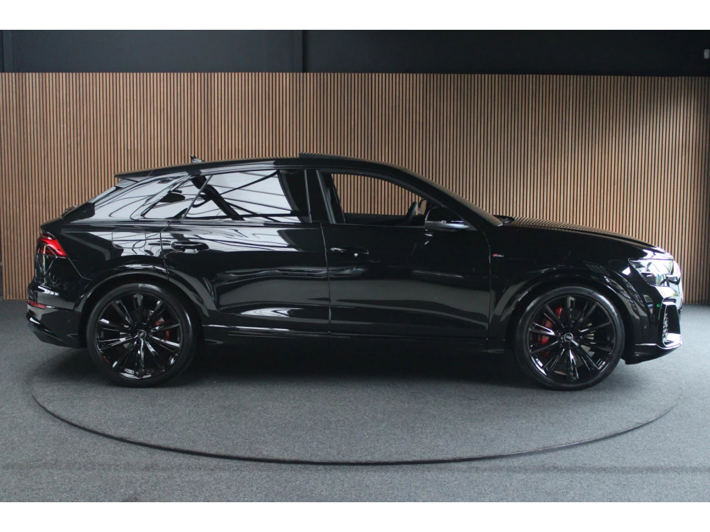 Hoofdafbeelding Audi Q8