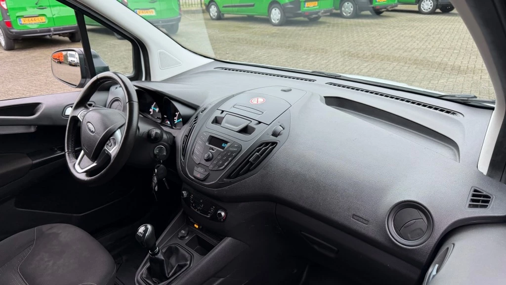 Hoofdafbeelding Ford Transit Courier