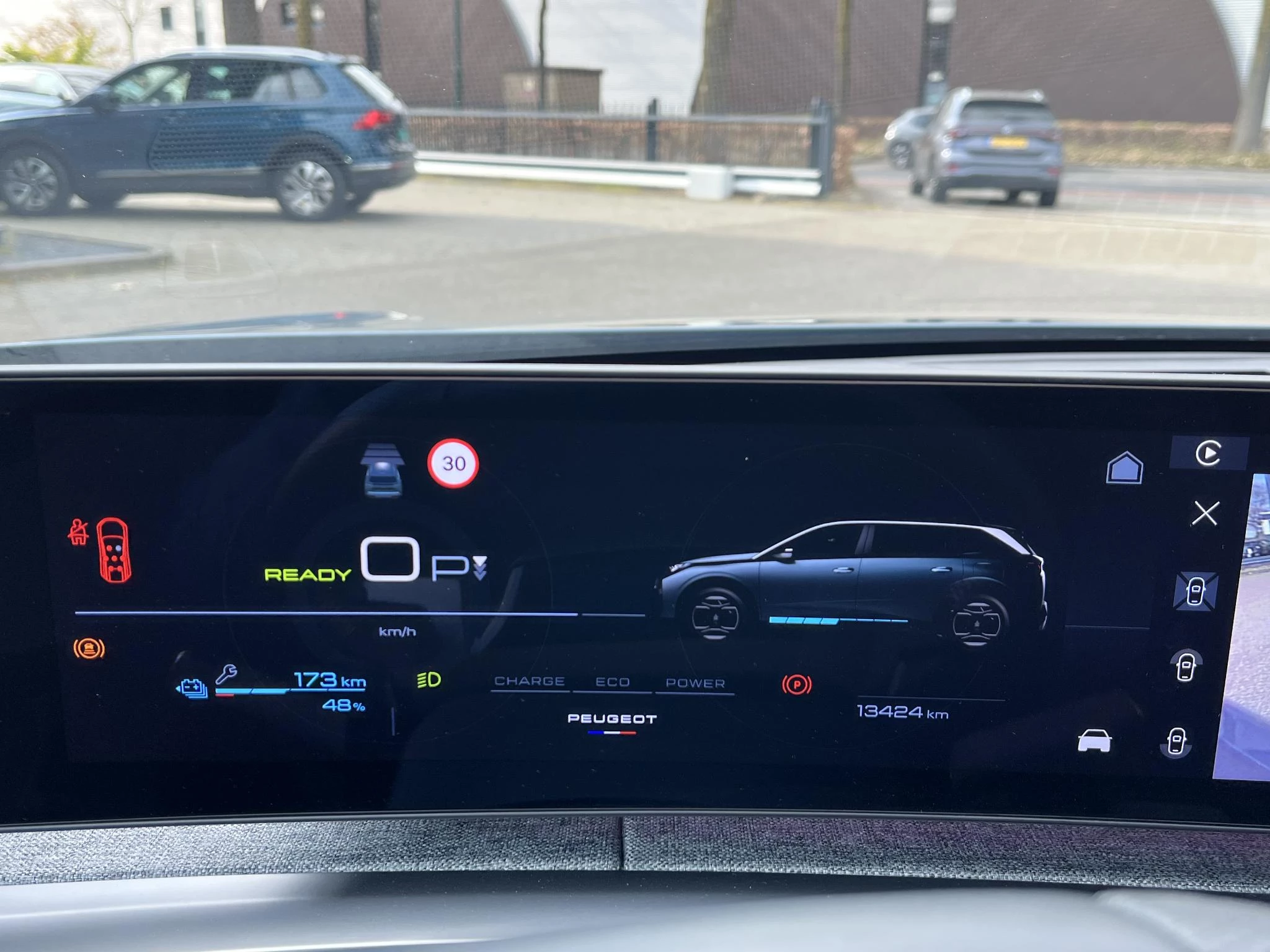 Hoofdafbeelding Peugeot e-5008