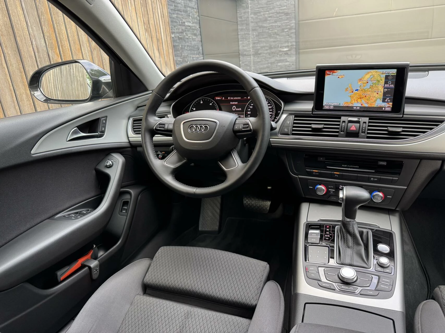 Hoofdafbeelding Audi A6