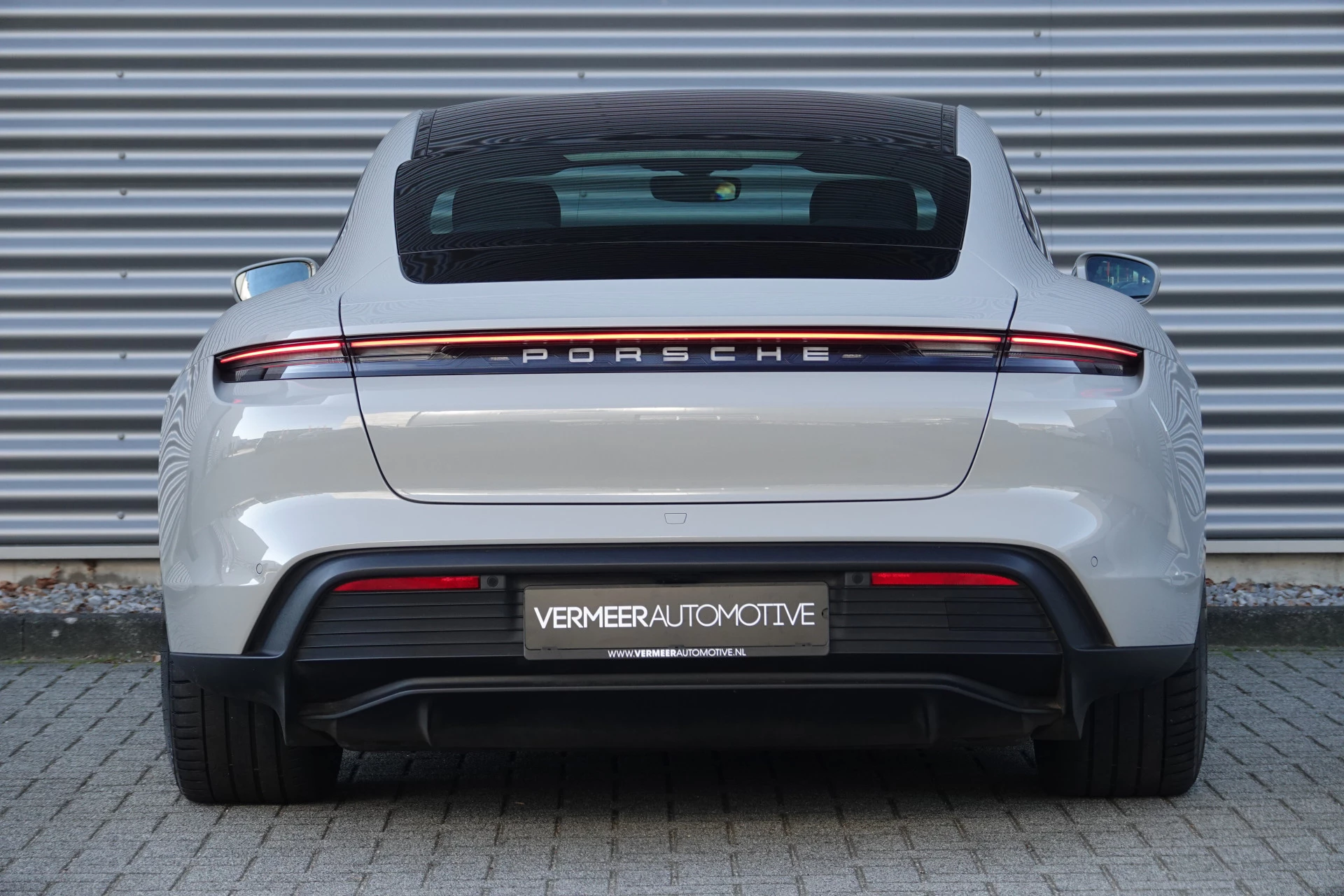 Hoofdafbeelding Porsche Taycan