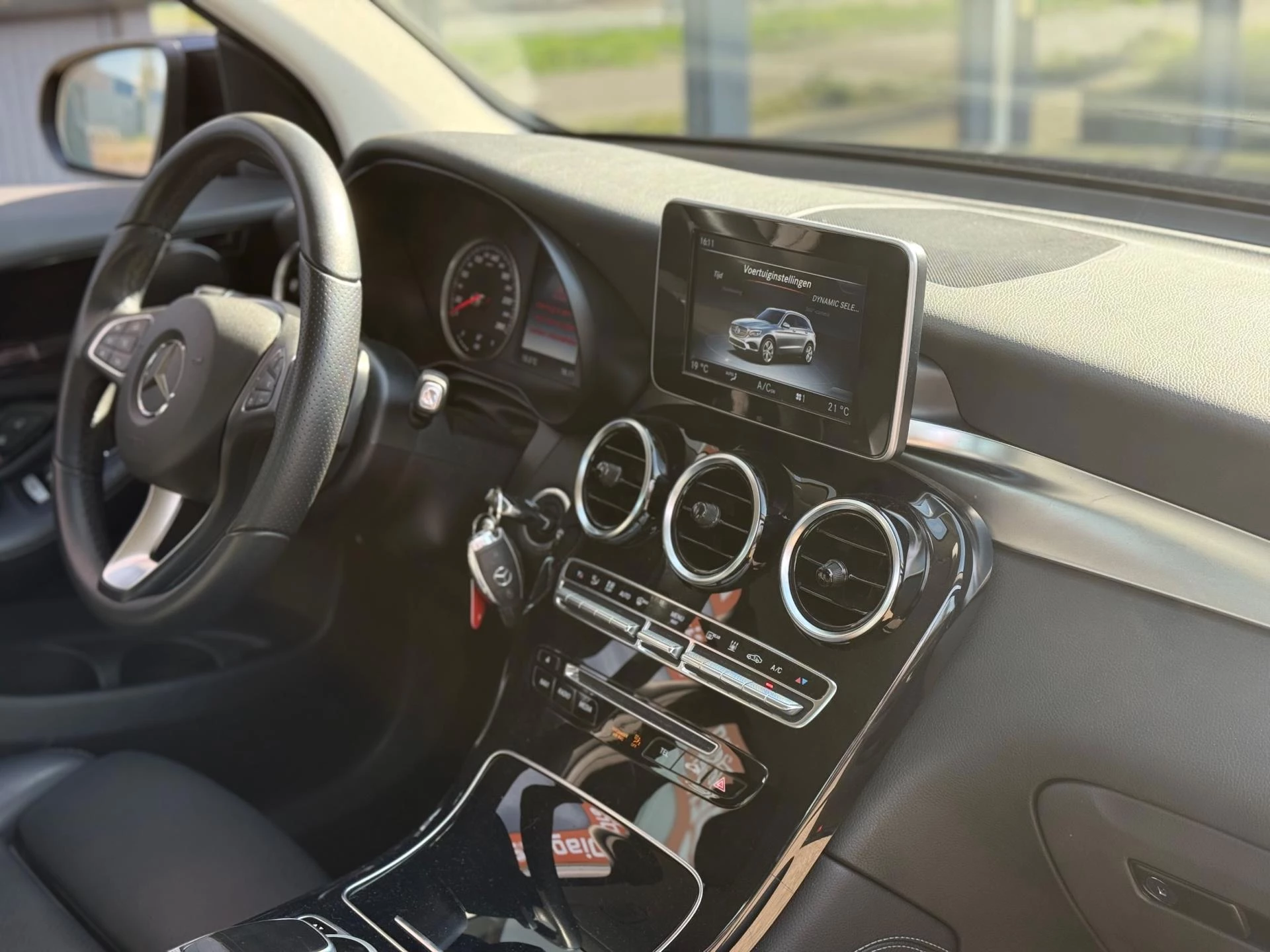 Hoofdafbeelding Mercedes-Benz GLC