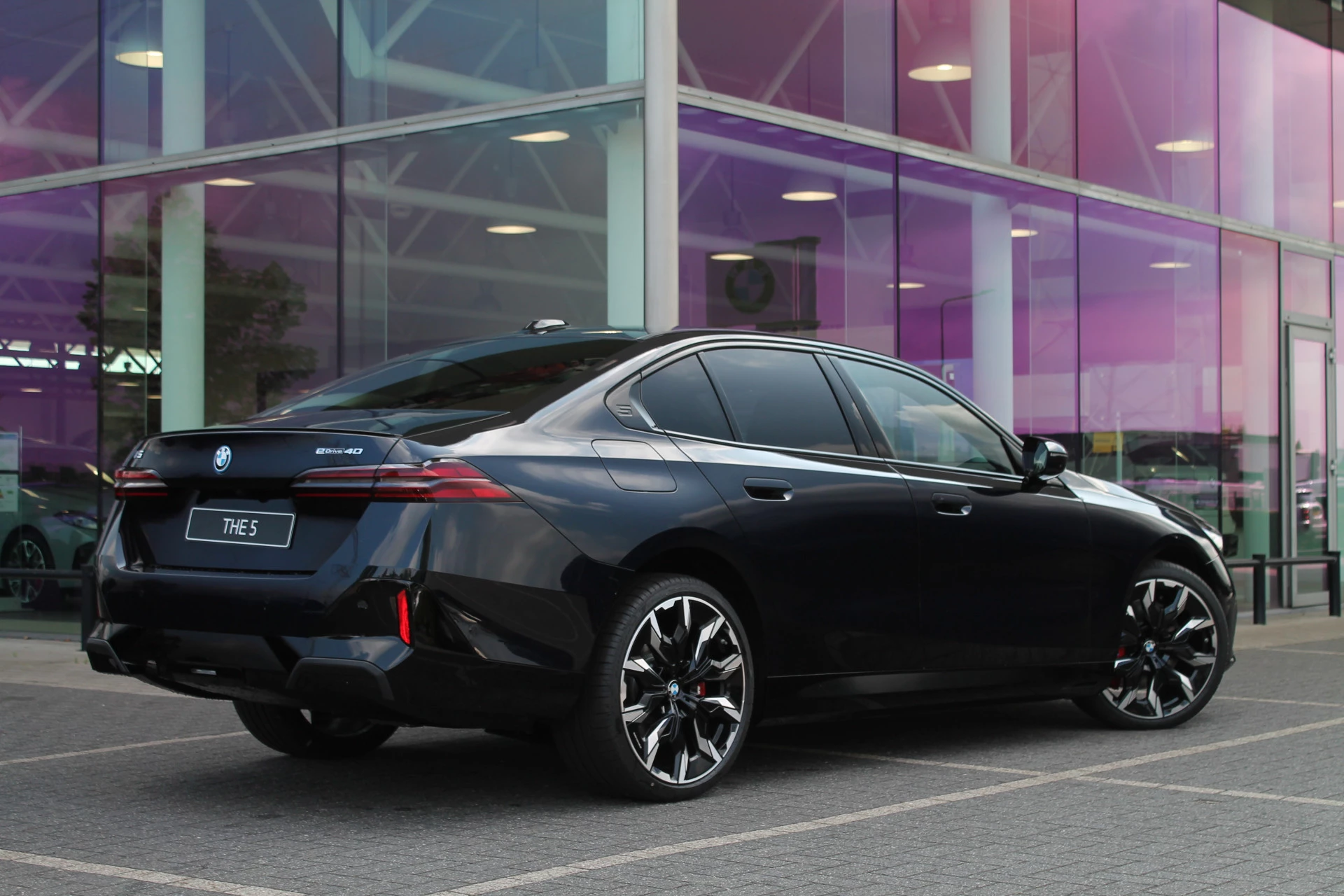 Hoofdafbeelding BMW i5