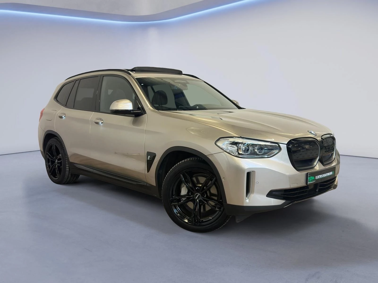 Hoofdafbeelding BMW iX3