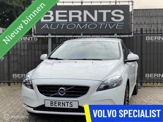Hoofdafbeelding Volvo V40 Volvo V40 2.0 T2|Navigatie|Parkeersensoren|Digitaal Instrumentenpaneel