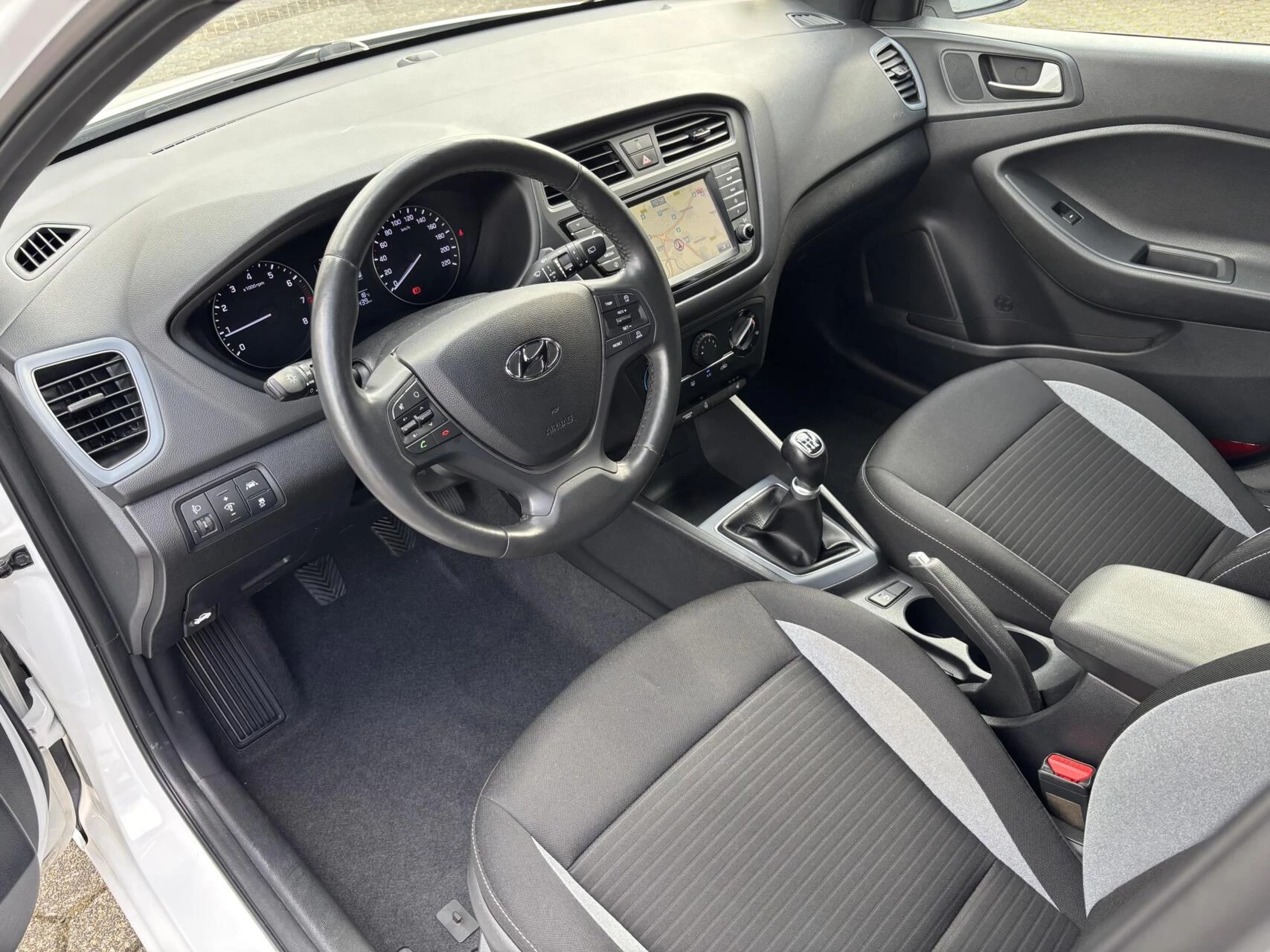 Hoofdafbeelding Hyundai i20