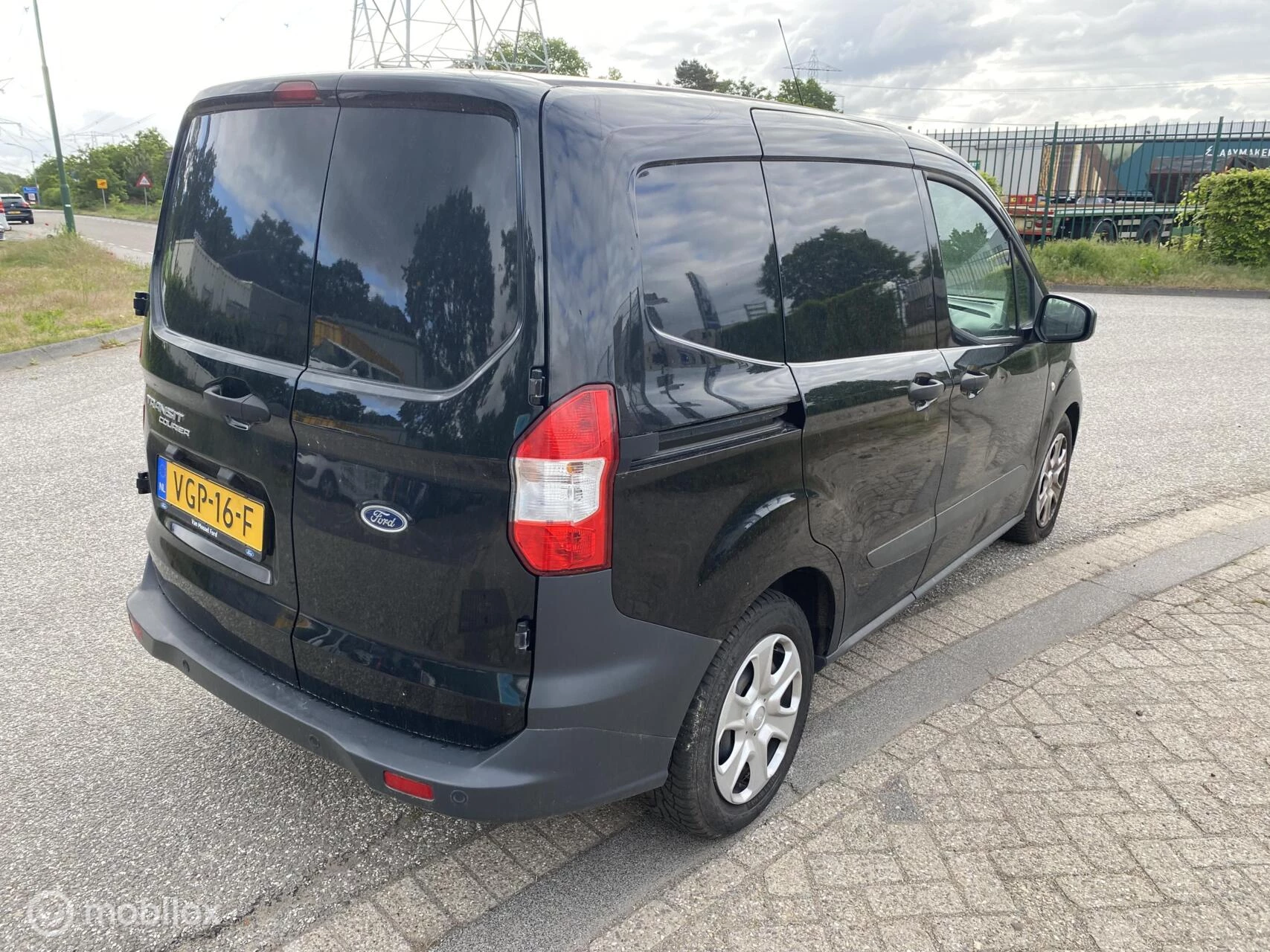 Hoofdafbeelding Ford Transit Courier