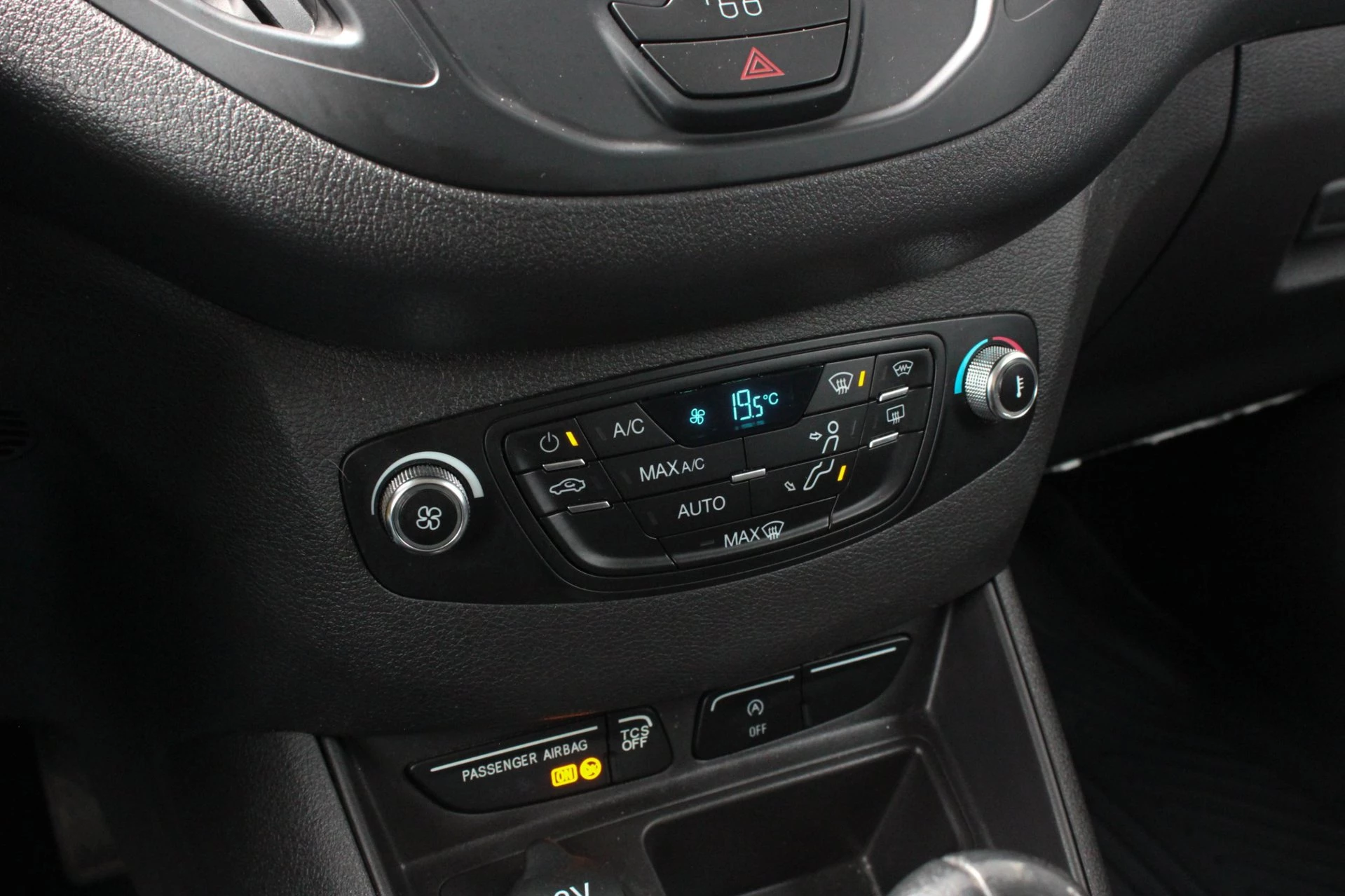 Hoofdafbeelding Ford Transit Courier