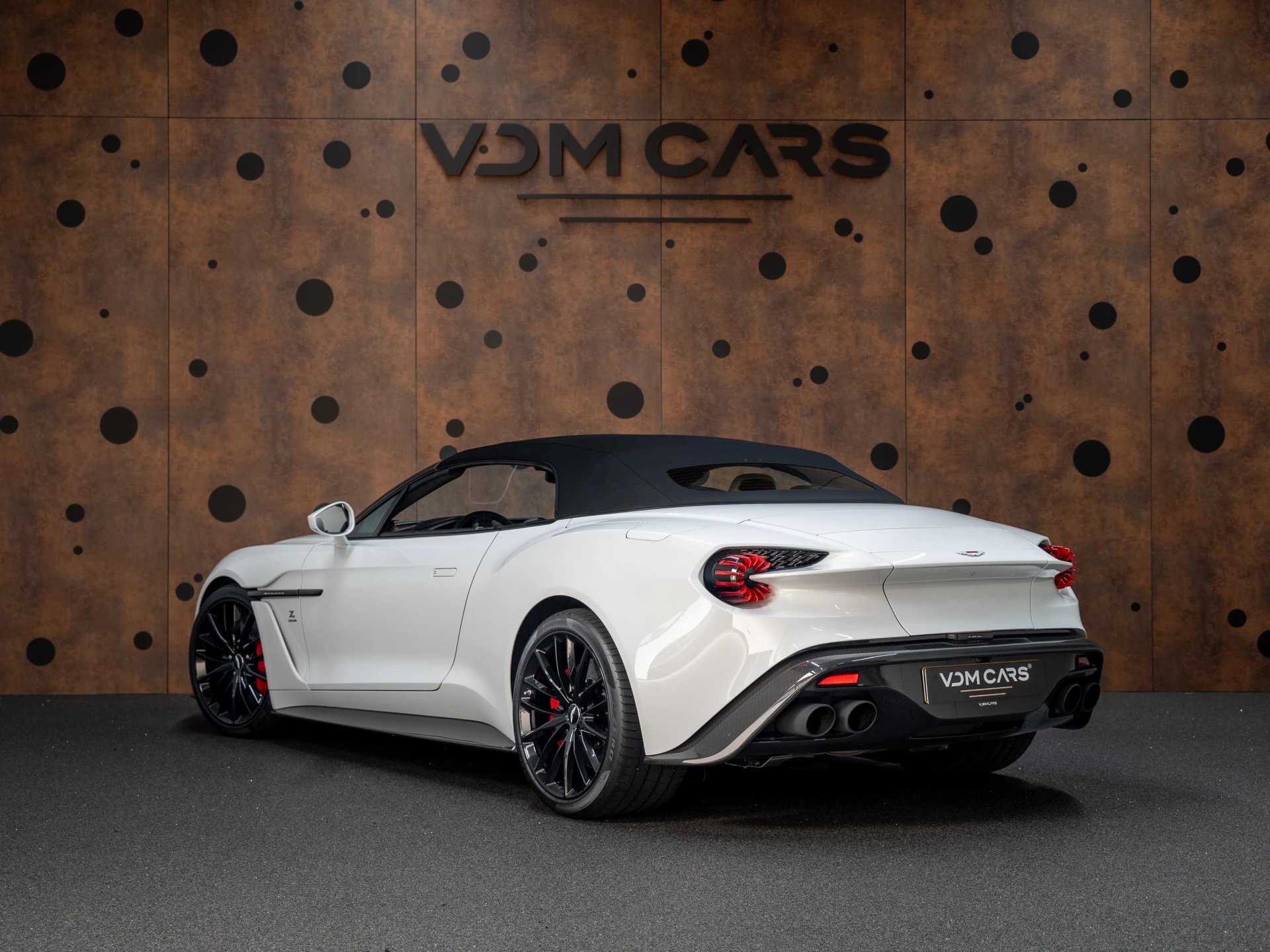 Hoofdafbeelding Aston Martin V12 Vanquish