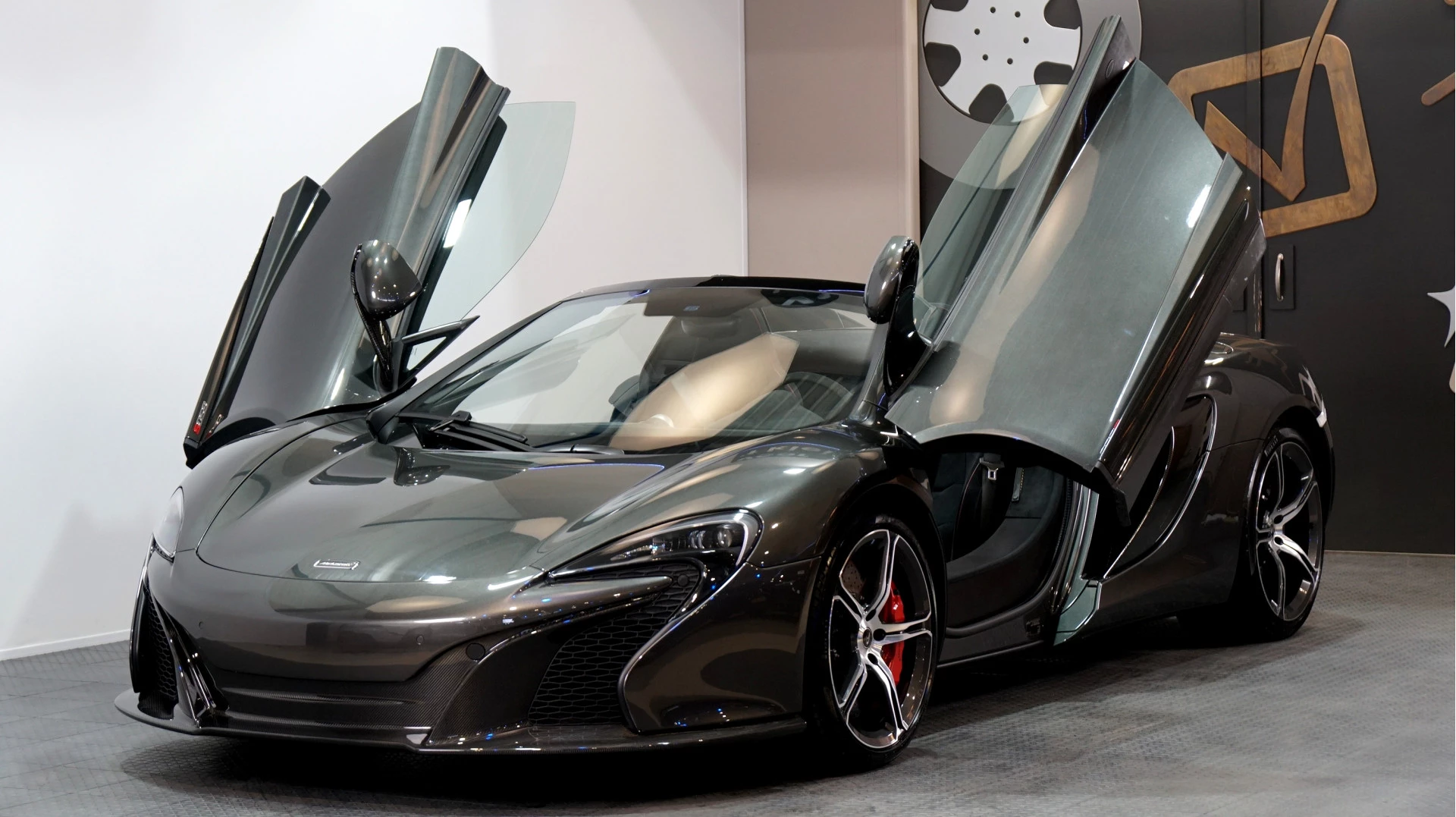 Hoofdafbeelding McLaren 650S