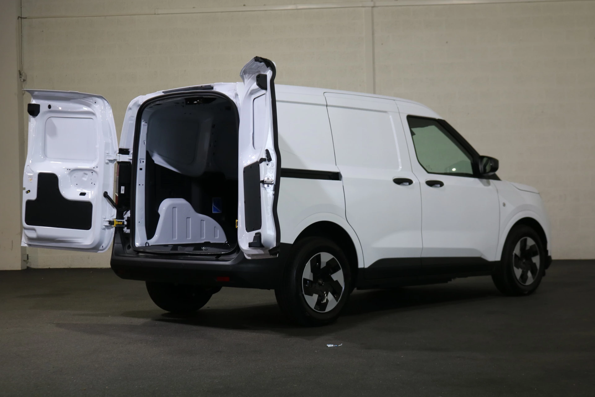 Hoofdafbeelding Ford E-Transit Courier