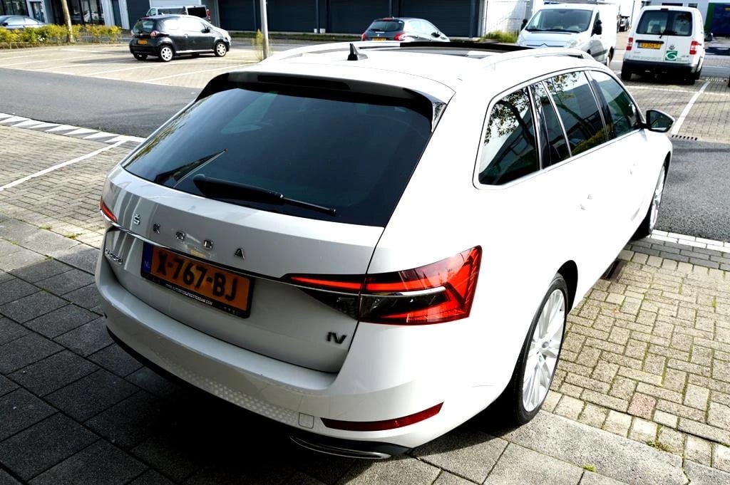 Hoofdafbeelding Škoda Superb