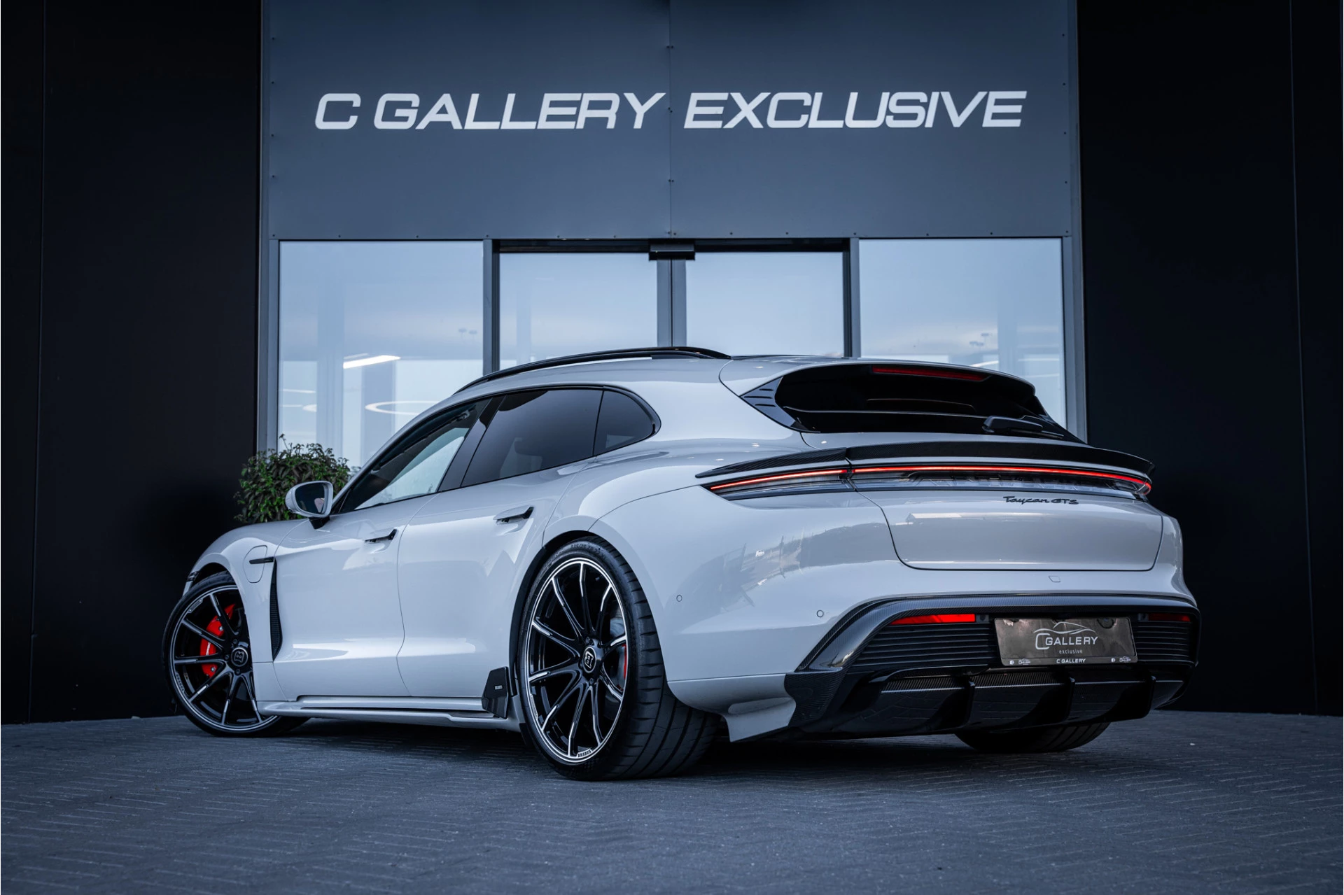 Hoofdafbeelding Porsche Taycan