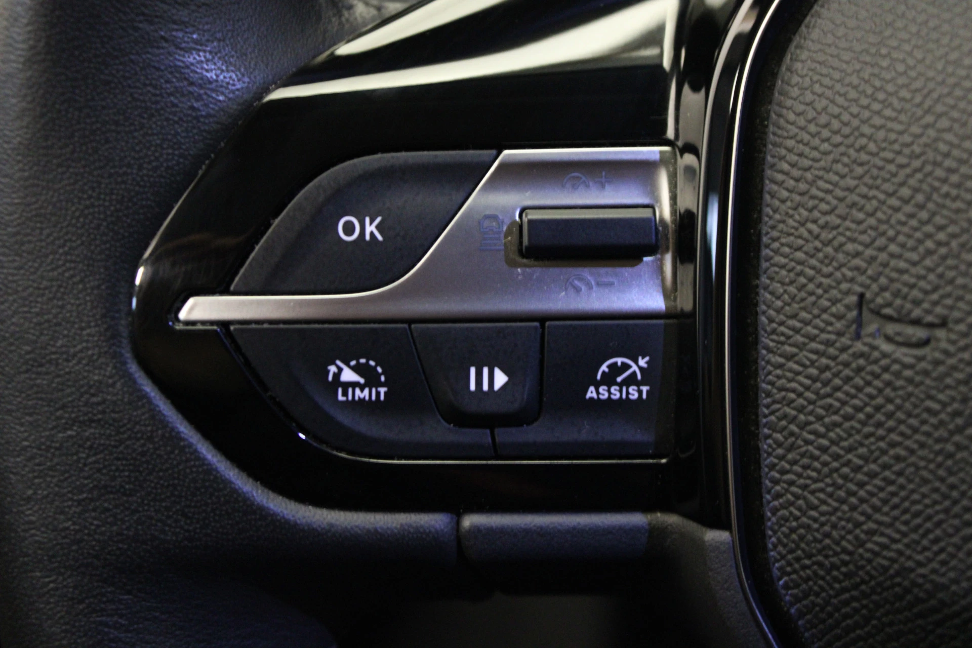 Hoofdafbeelding Peugeot 408