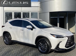 Hoofdafbeelding Lexus NX Lexus NX 450h+ AWD Luxury Line TREKHAAK STOELVERW STUURVERW EL-ACHTERKLEP APPLE/ANDROID