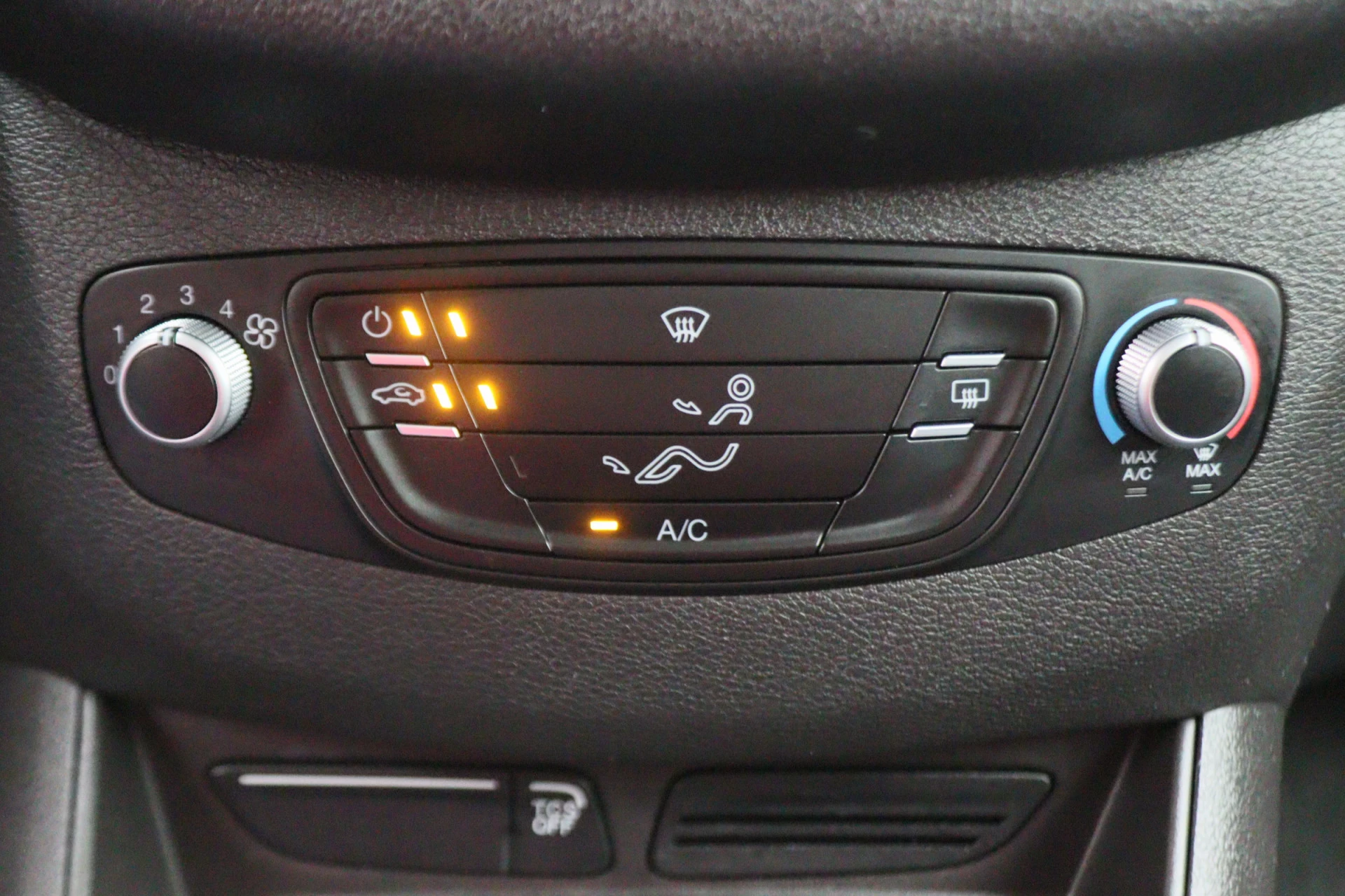 Hoofdafbeelding Ford Transit Courier