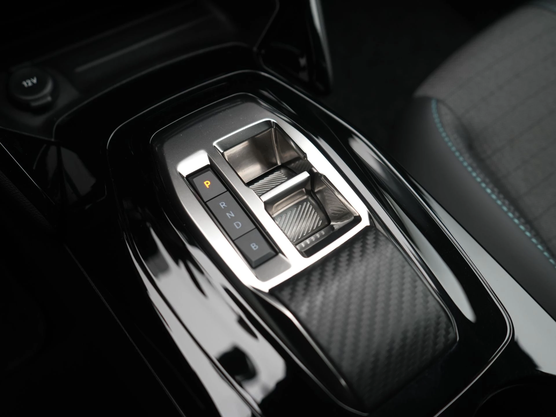 Hoofdafbeelding Peugeot e-208