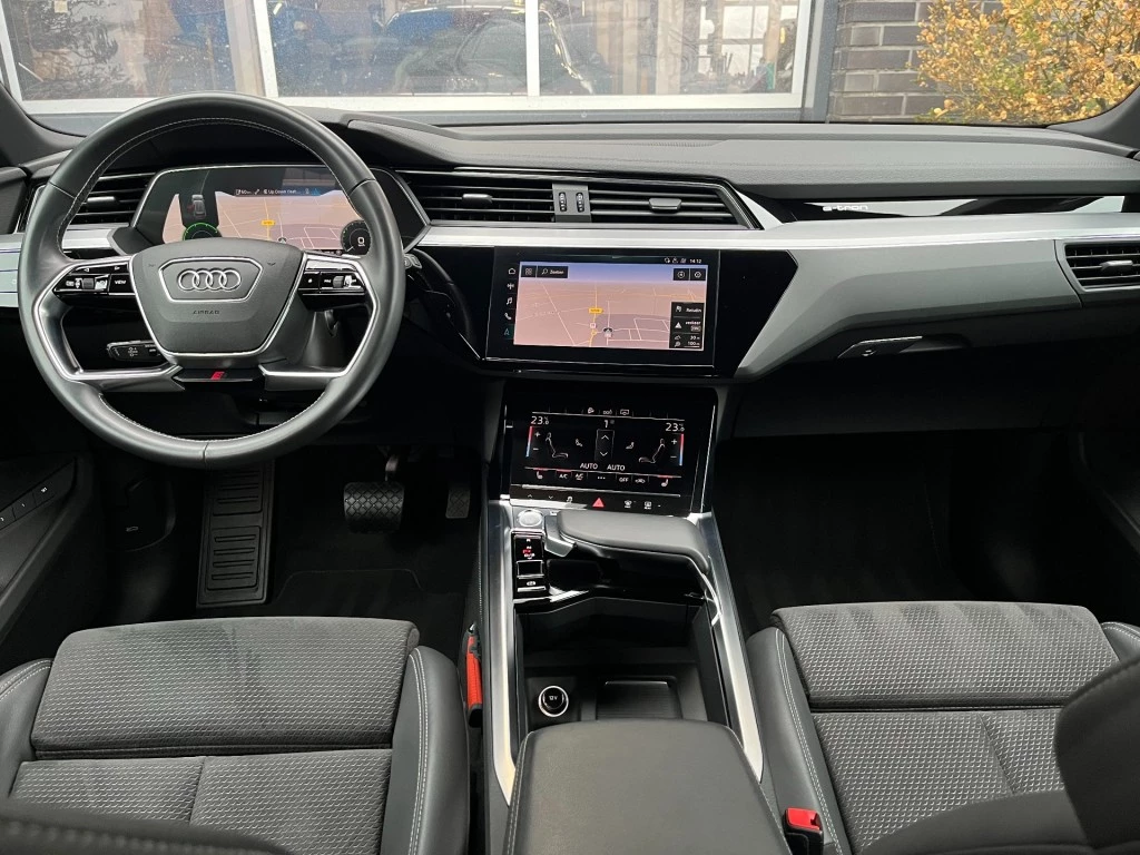 Hoofdafbeelding Audi e-tron