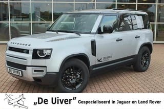 Hoofdafbeelding Land Rover Defender land rover Defender D240 110 S 7 Seater  Nwp: € 129.487,-