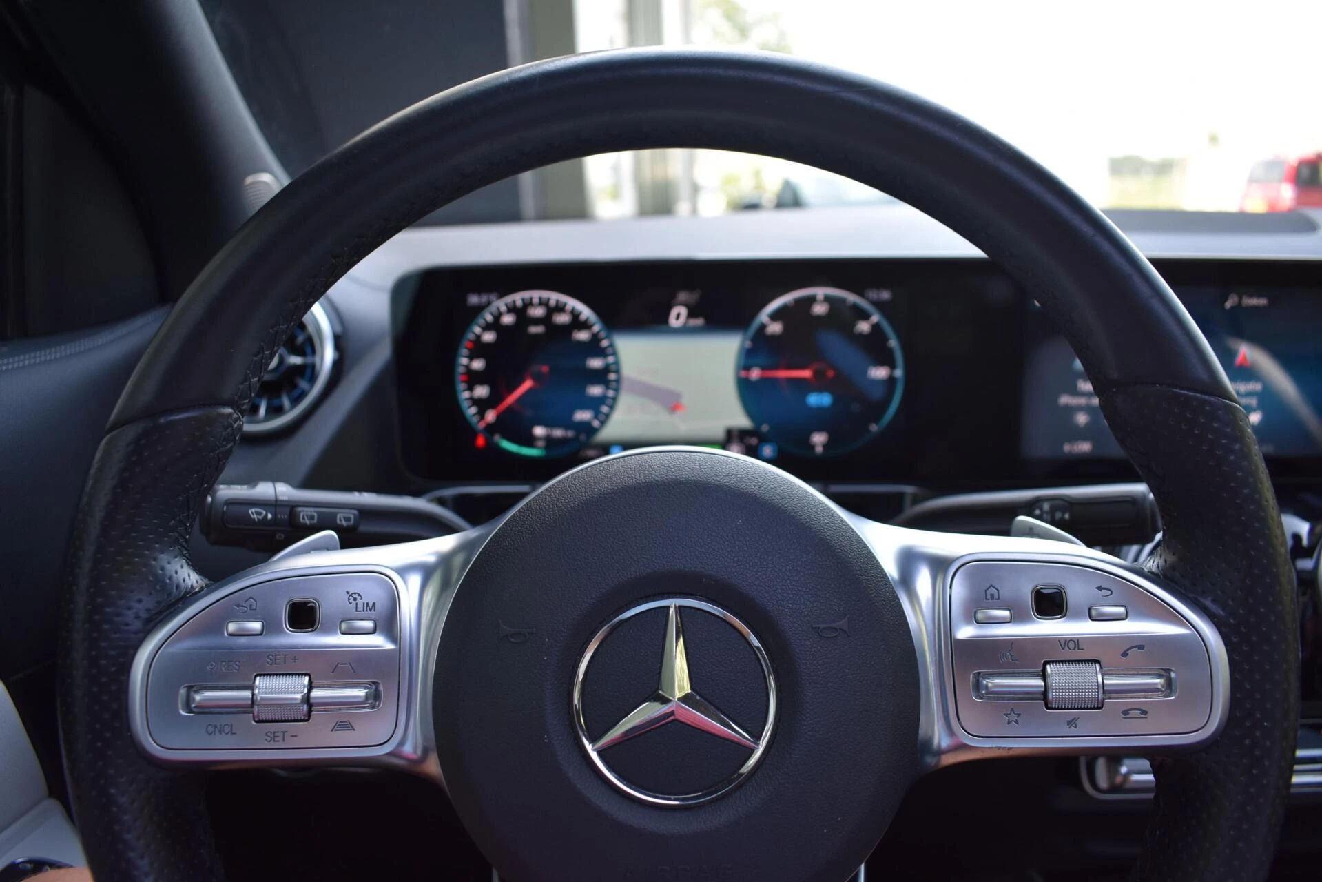 Hoofdafbeelding Mercedes-Benz EQA
