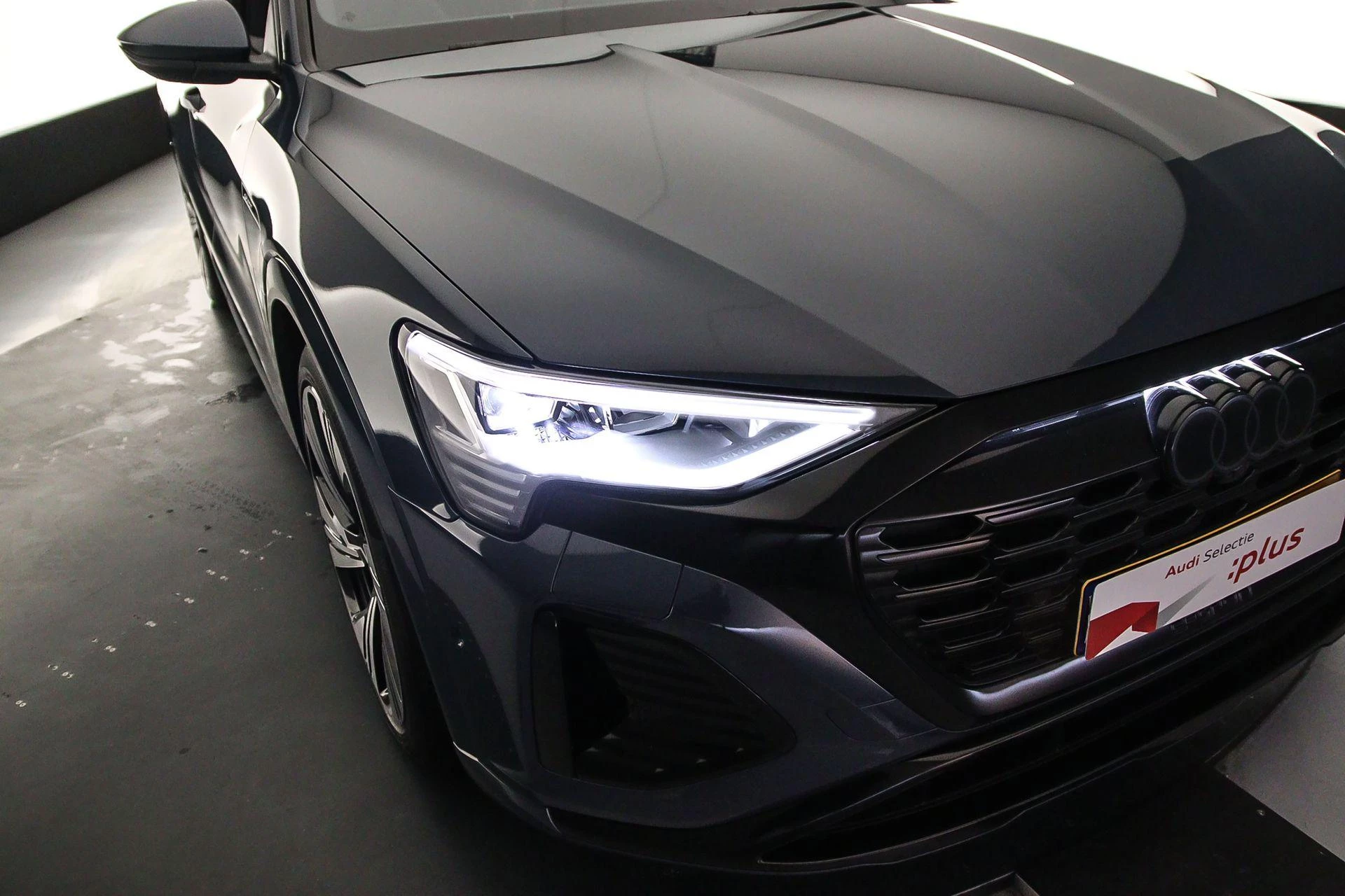 Hoofdafbeelding Audi Q8 e-tron