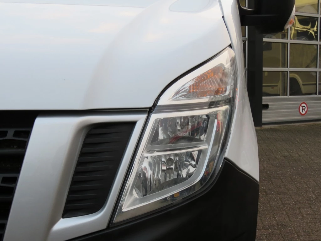 Hoofdafbeelding Nissan NV400
