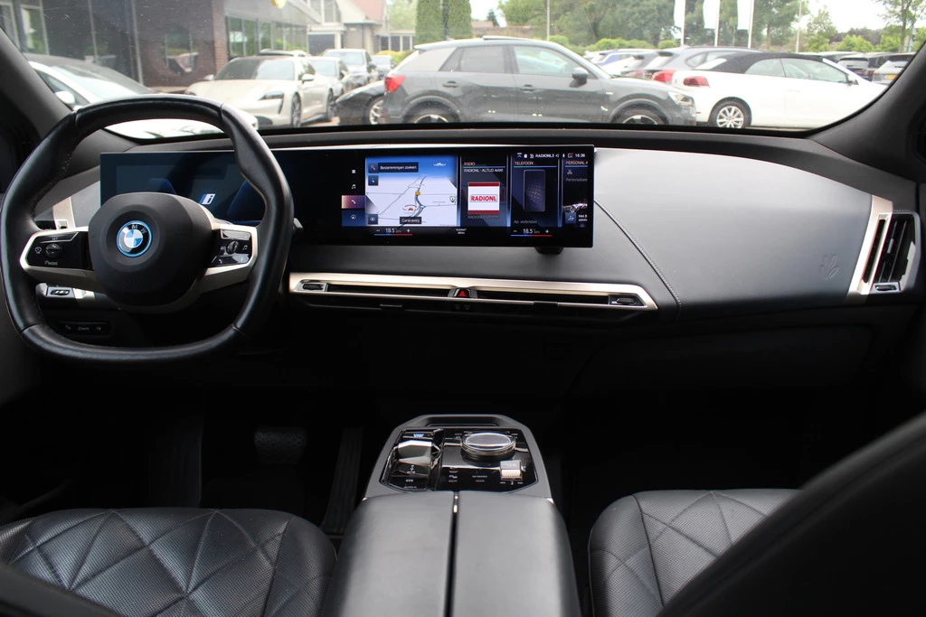 Hoofdafbeelding BMW iX