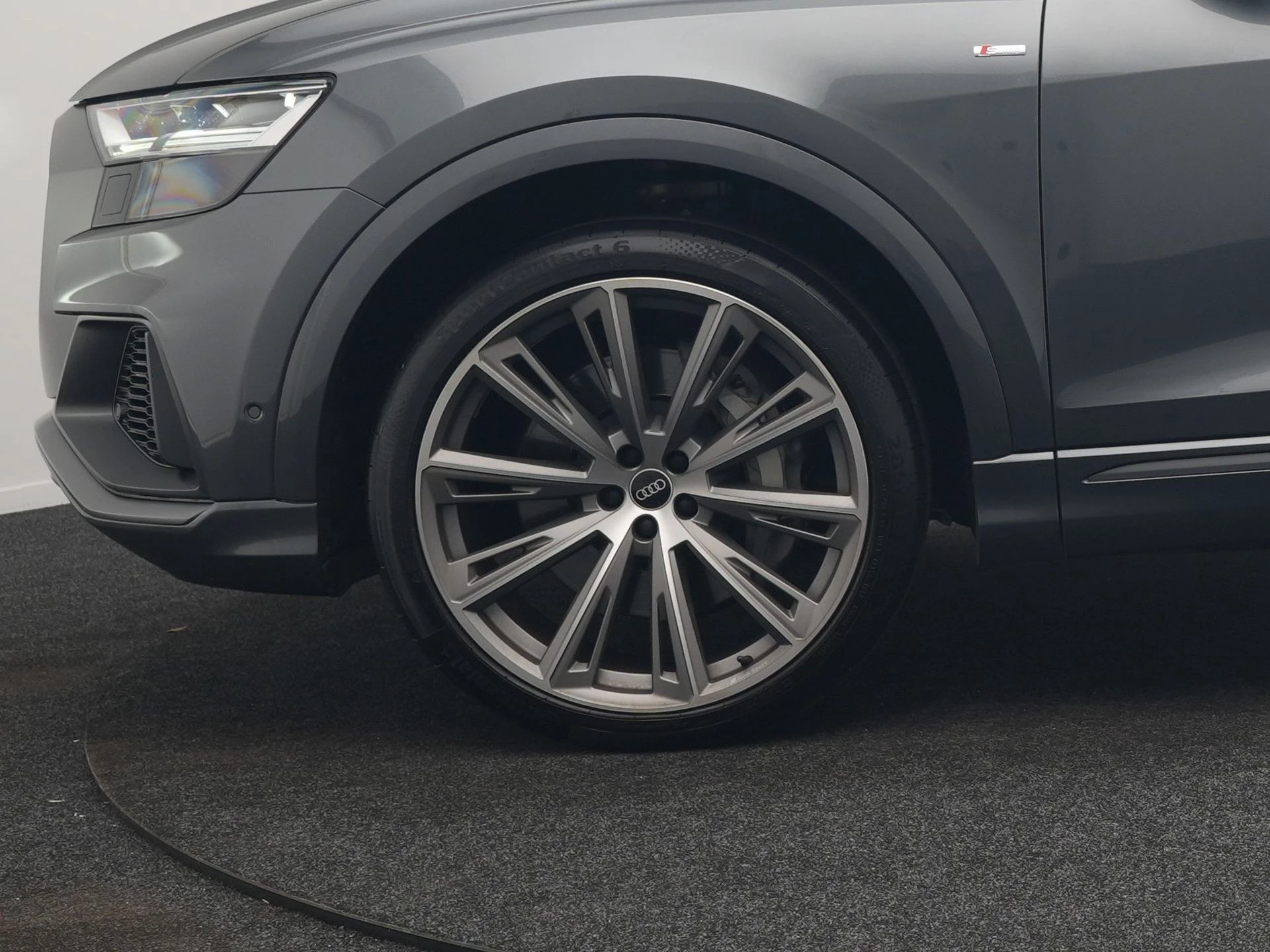 Hoofdafbeelding Audi Q8