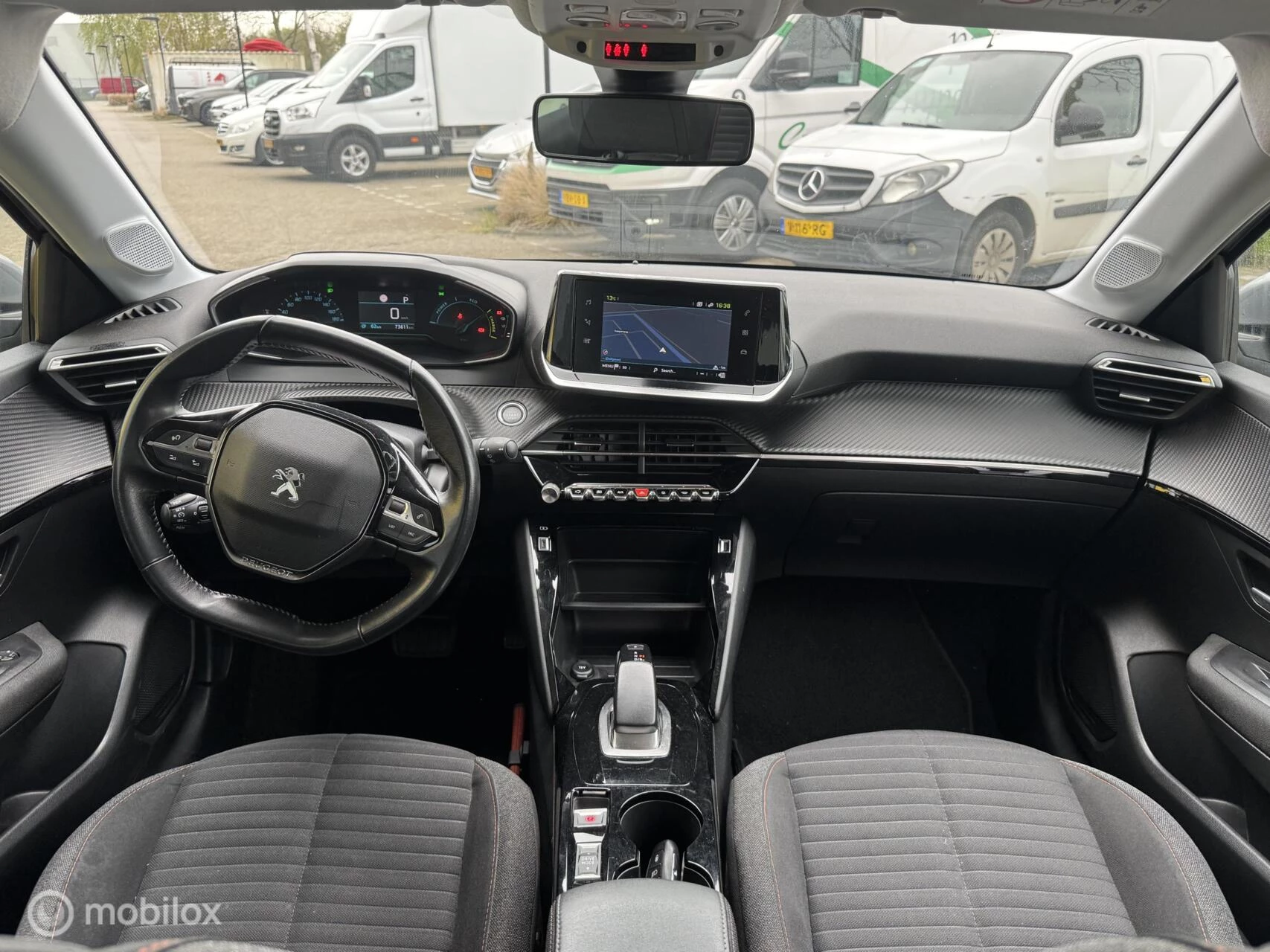 Hoofdafbeelding Peugeot e-208