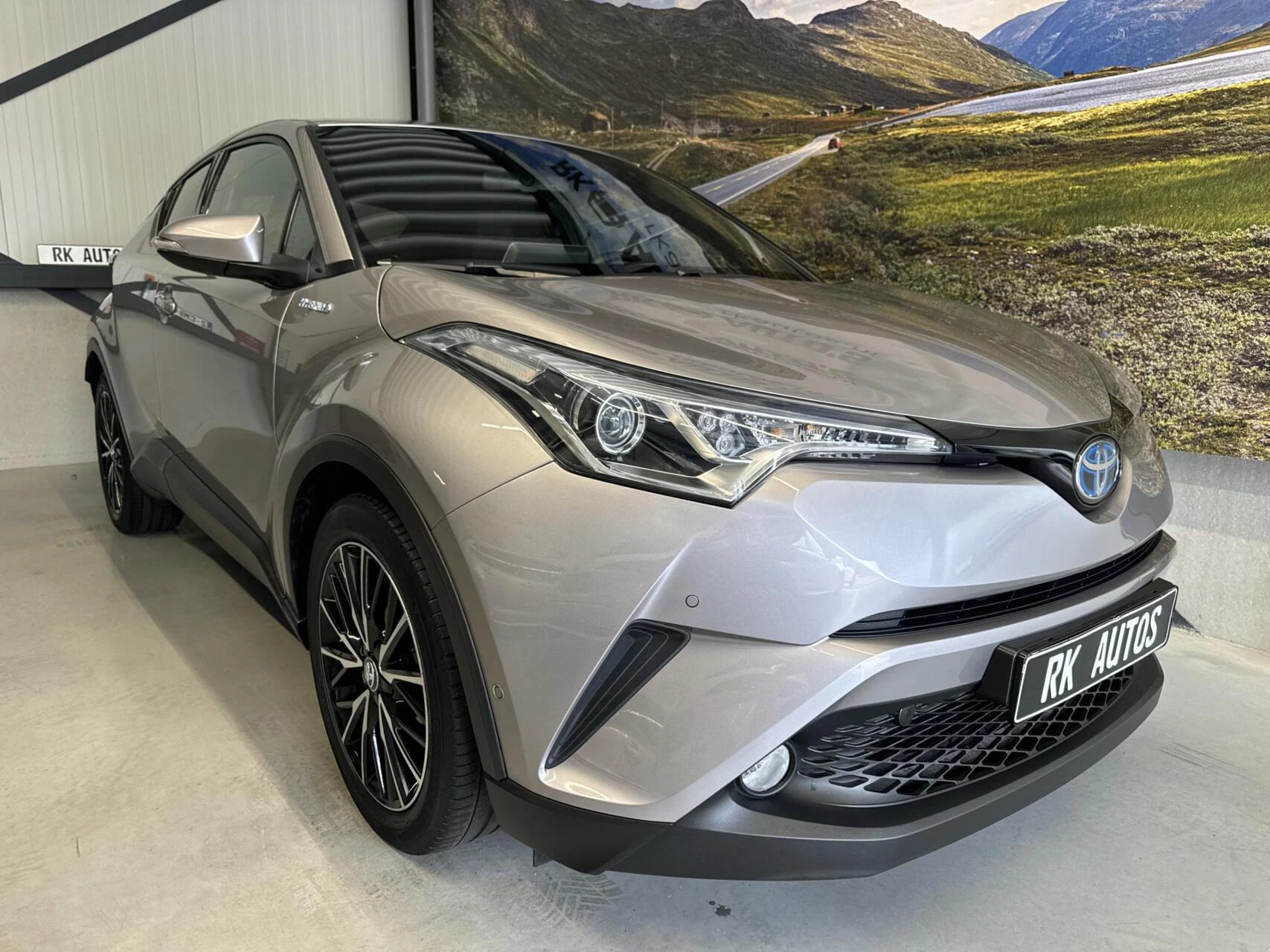Hoofdafbeelding Toyota C-HR