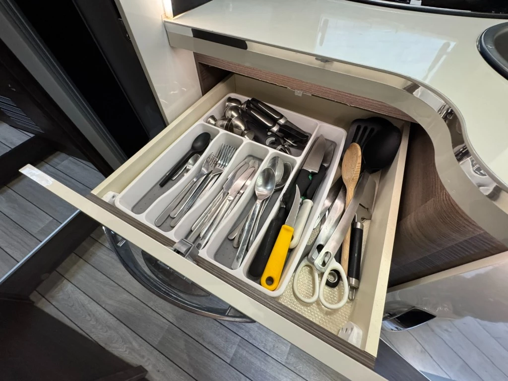 Hoofdafbeelding McLouis Carat 473