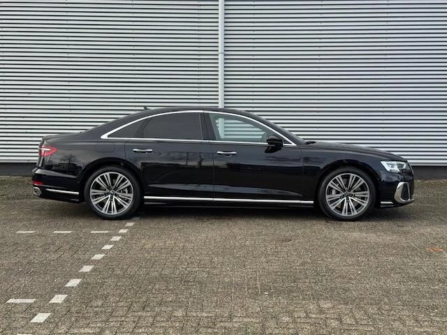 Hoofdafbeelding Audi A8