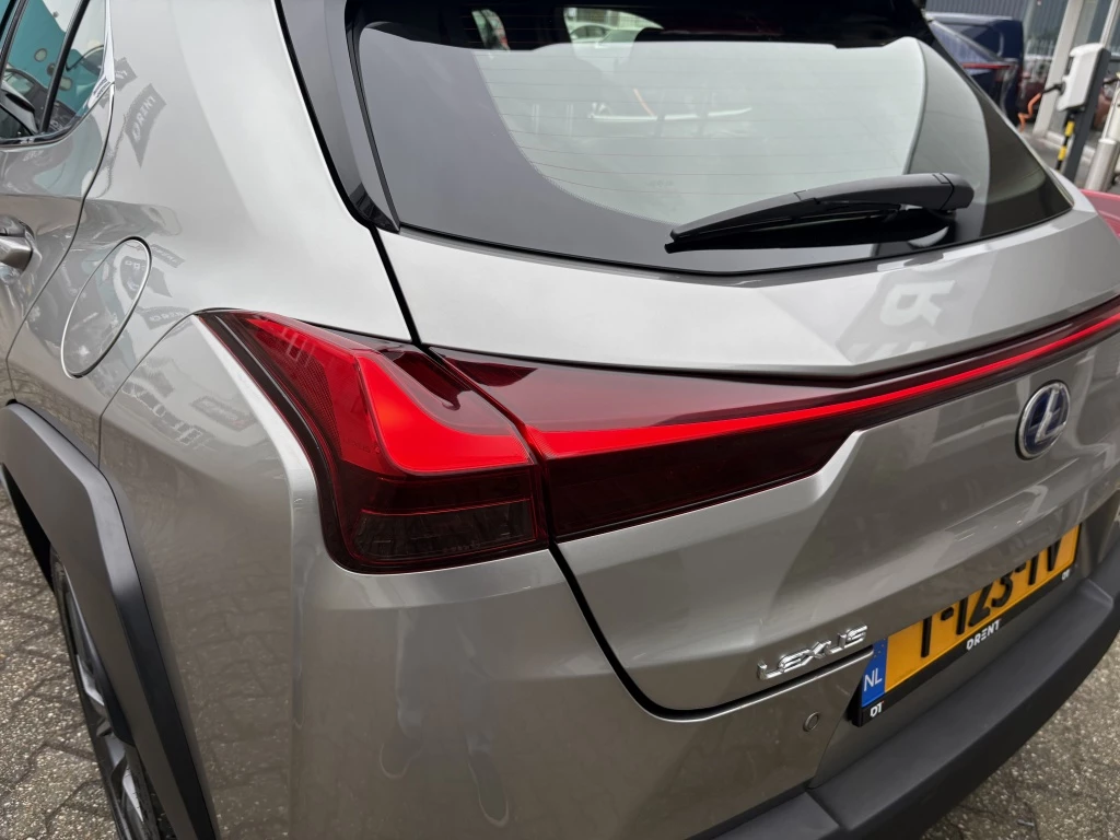 Hoofdafbeelding Lexus UX