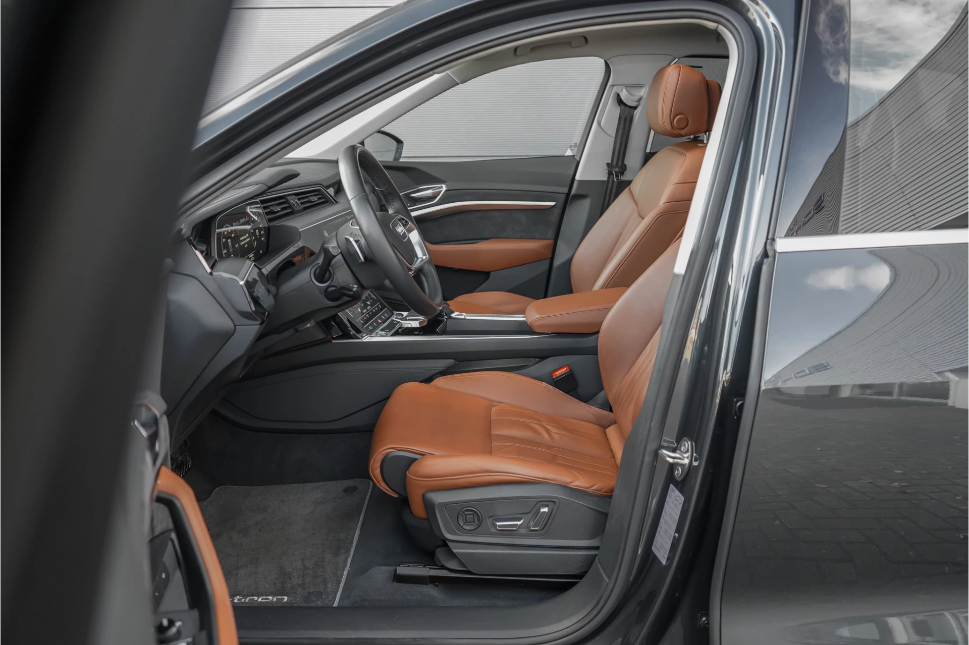 Hoofdafbeelding Audi e-tron