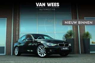 ➡️ BMW 3-serie 320i F30 Centennial High Executive Sedan Facelift | 184 pk | NL auto | 2e eigenaar | 4 cilinder | LED | Leer | Navi | Camera | Sporstuur | Cruise control | Climate control