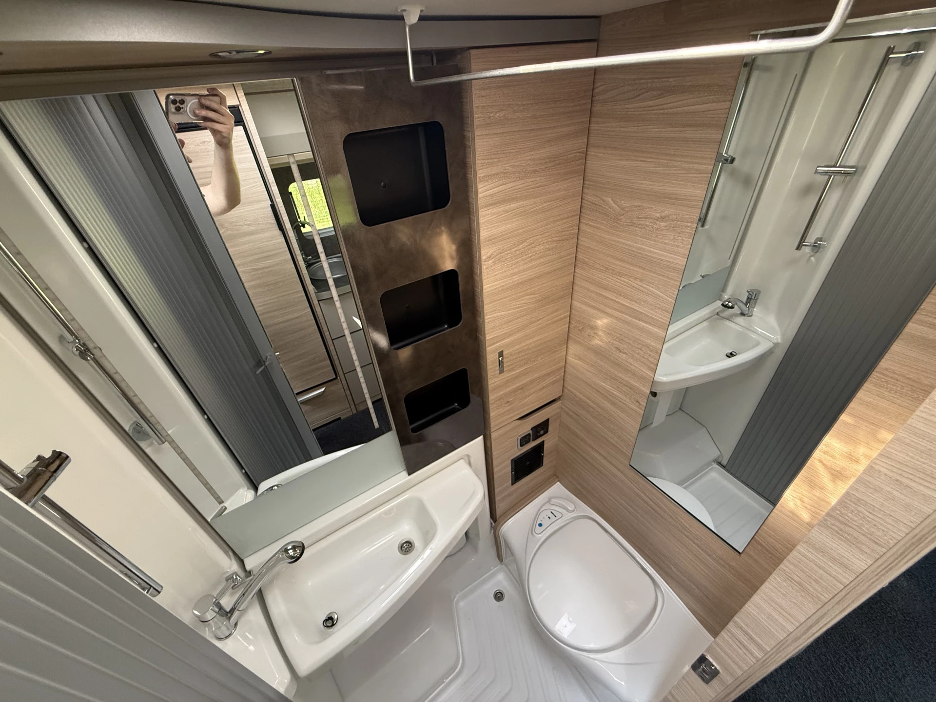 Hoofdafbeelding Knaus 640 MEG Van Ti Plus Platinum