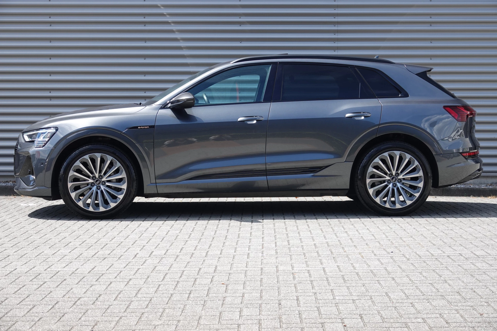 Hoofdafbeelding Audi e-tron