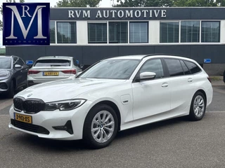 BMW 3-serie Touring 330e High Executive TREKHAAK AFNEEMBAAR | LASERLIGHT | HEAD UP