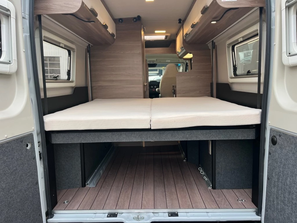 Hoofdafbeelding Knaus Boxlife 6 Meter Lengtebedden