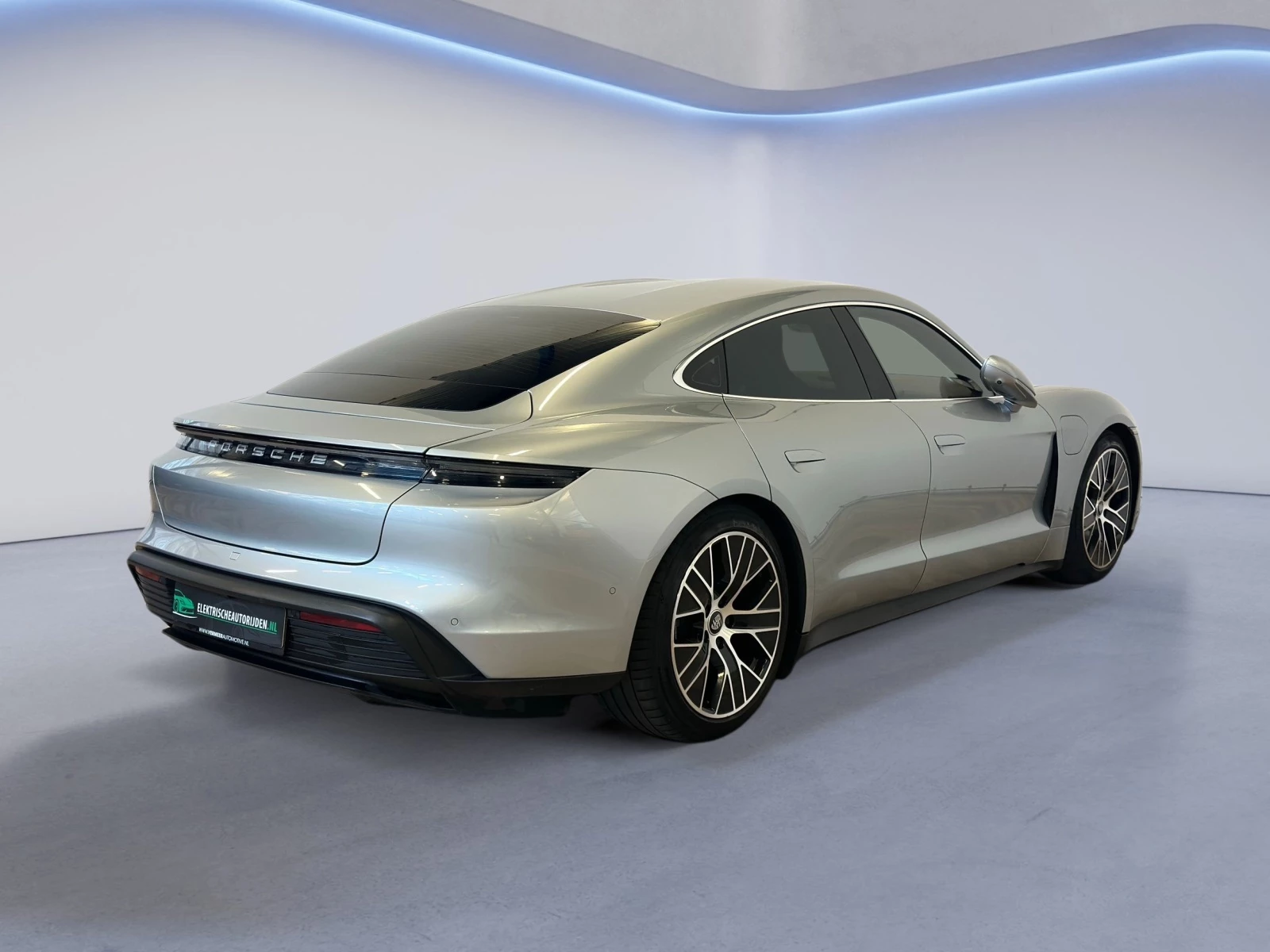 Hoofdafbeelding Porsche Taycan