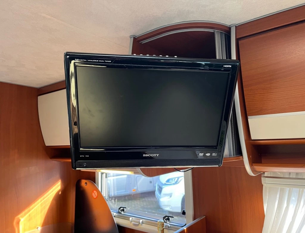 Hoofdafbeelding McLouis P700 Steel 563 Airco Cruise