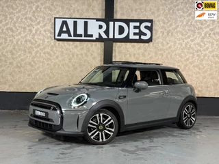 Mini Cooper Electric Camden Plus Edition 33 kWh | Pano | Keyless | Camera | Sfeerverlichting