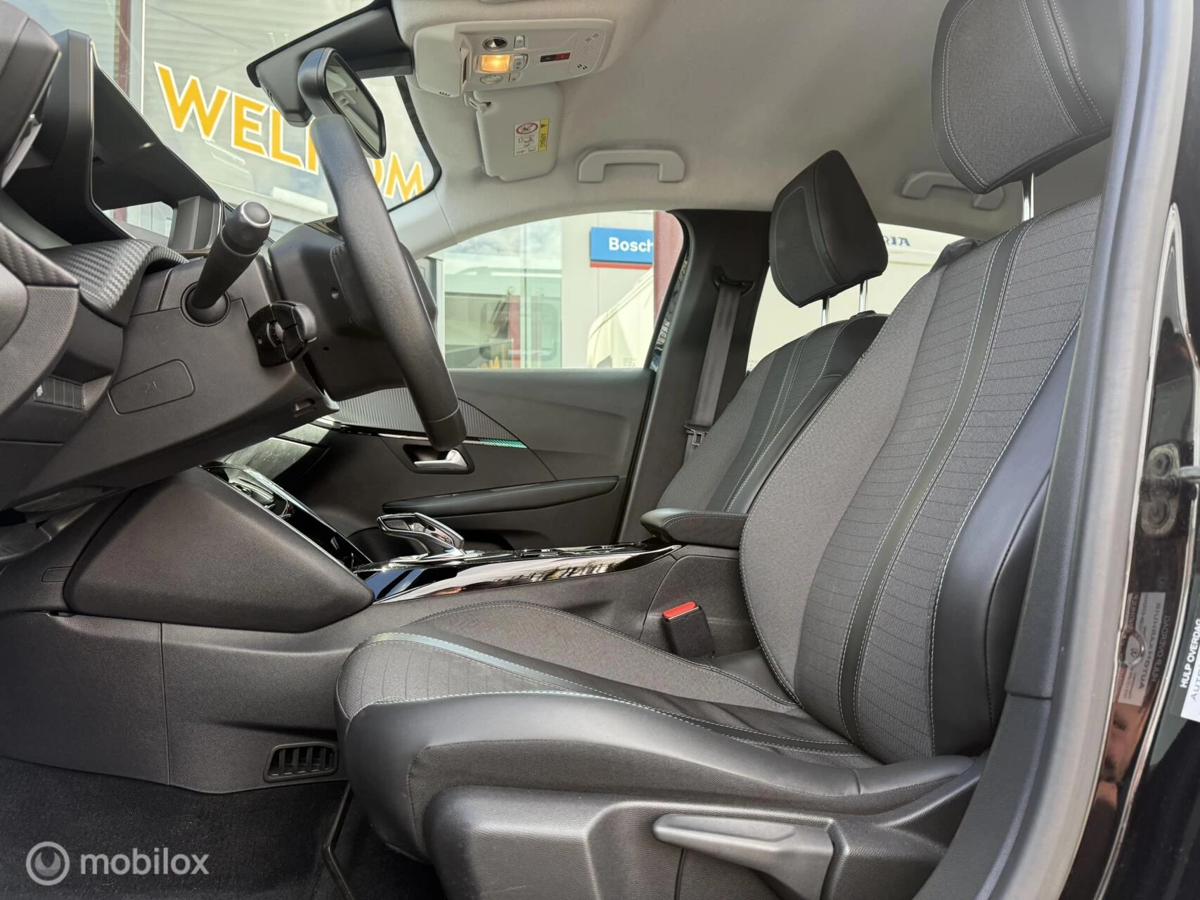 Hoofdafbeelding Peugeot e-208