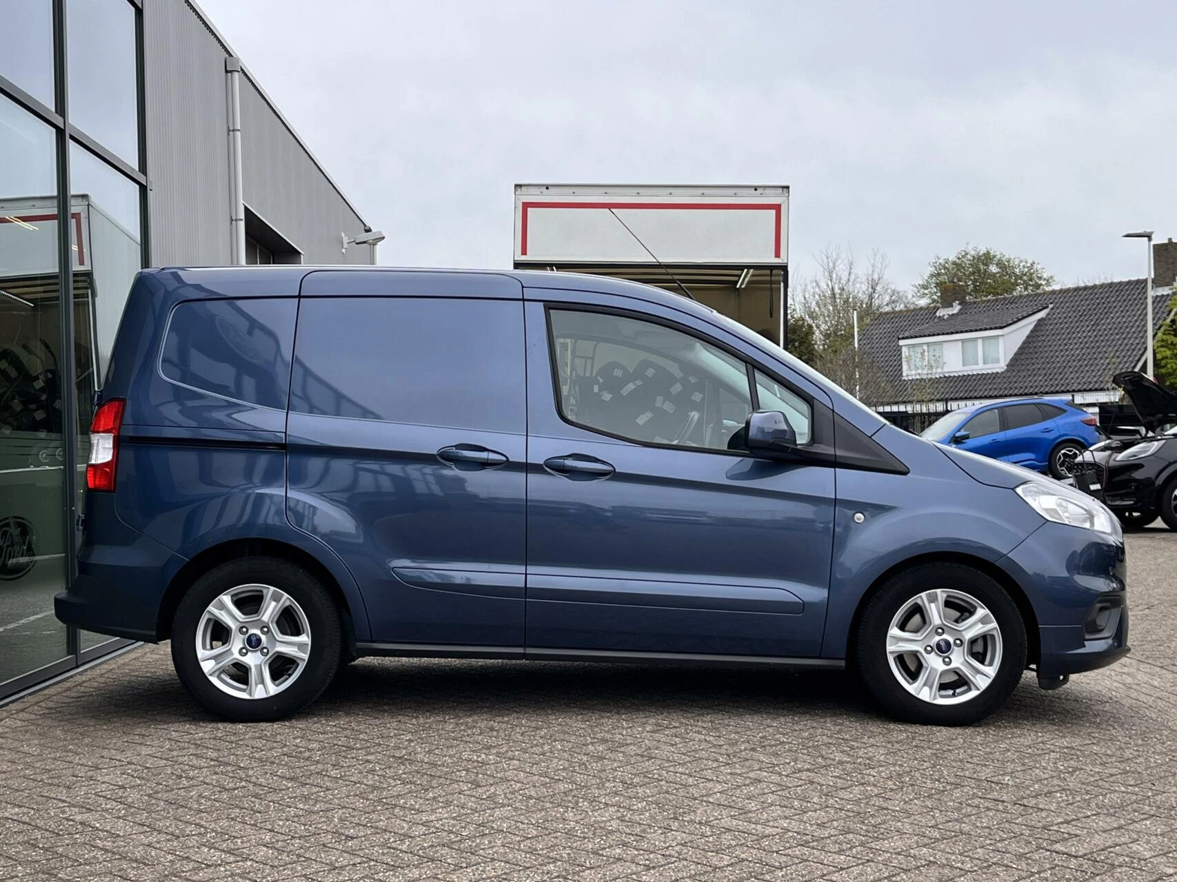 Hoofdafbeelding Ford Transit Courier