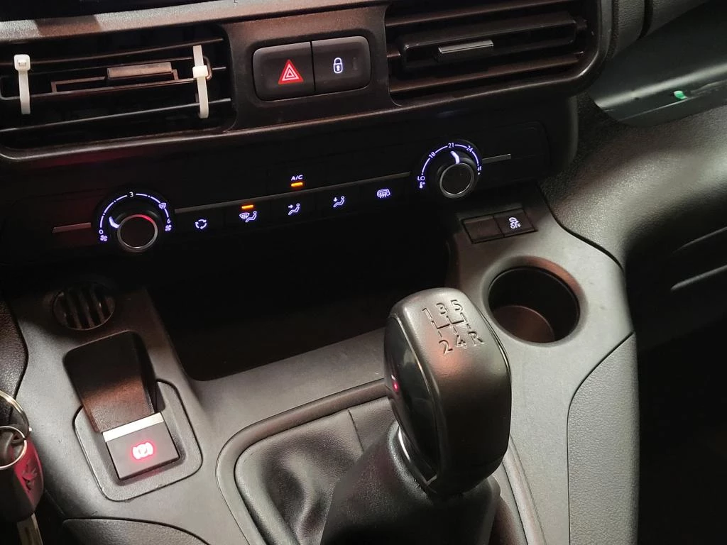 Hoofdafbeelding Peugeot Partner