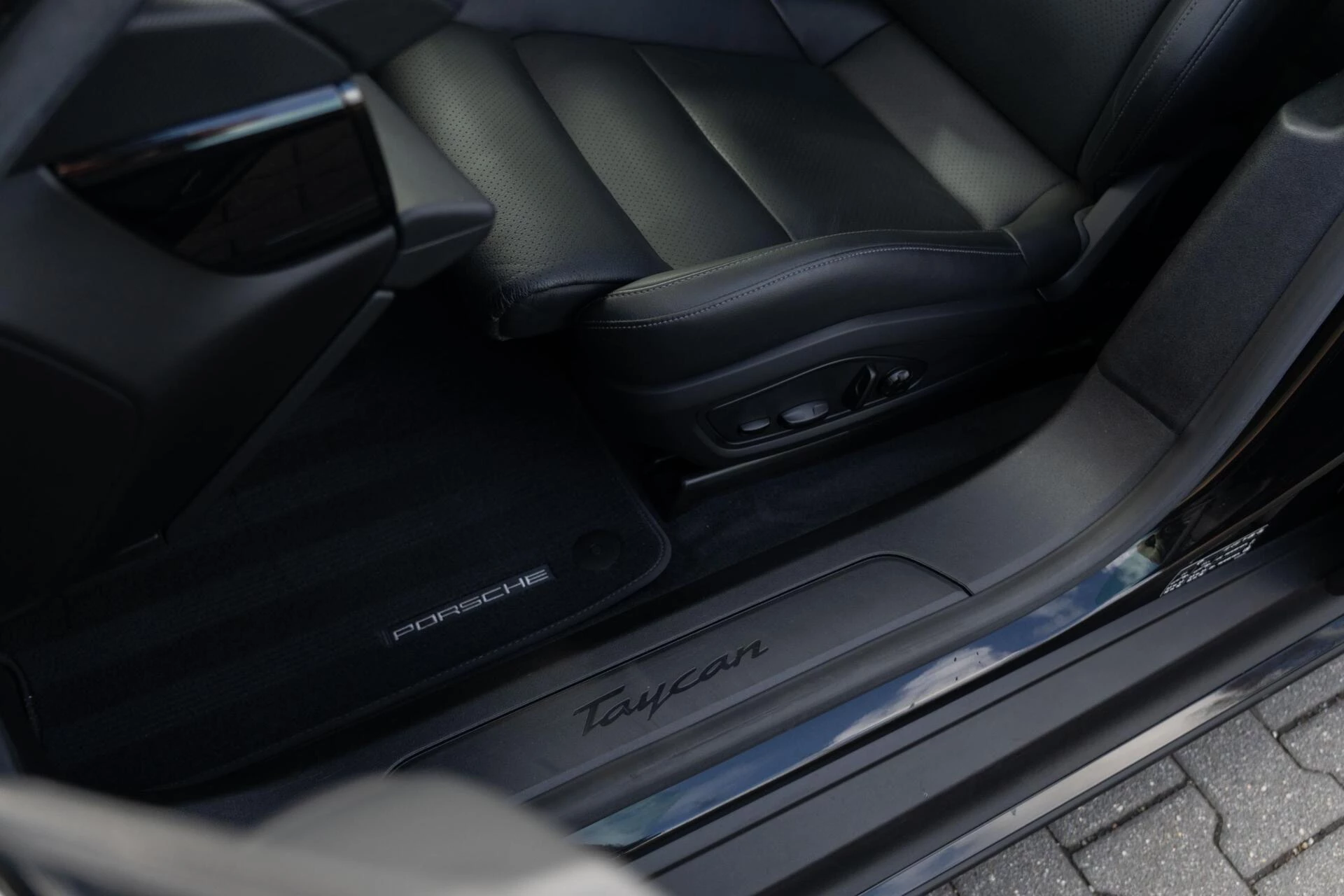 Hoofdafbeelding Porsche Taycan