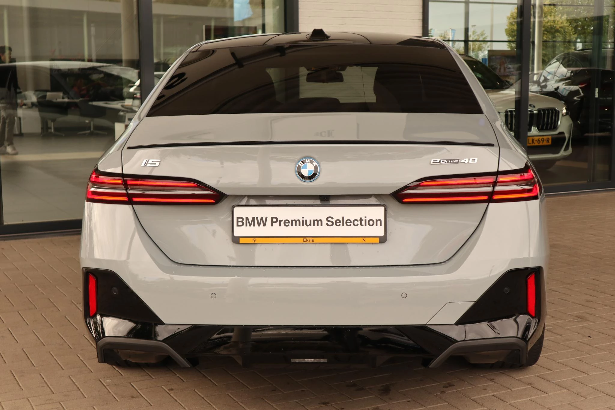 Hoofdafbeelding BMW i5