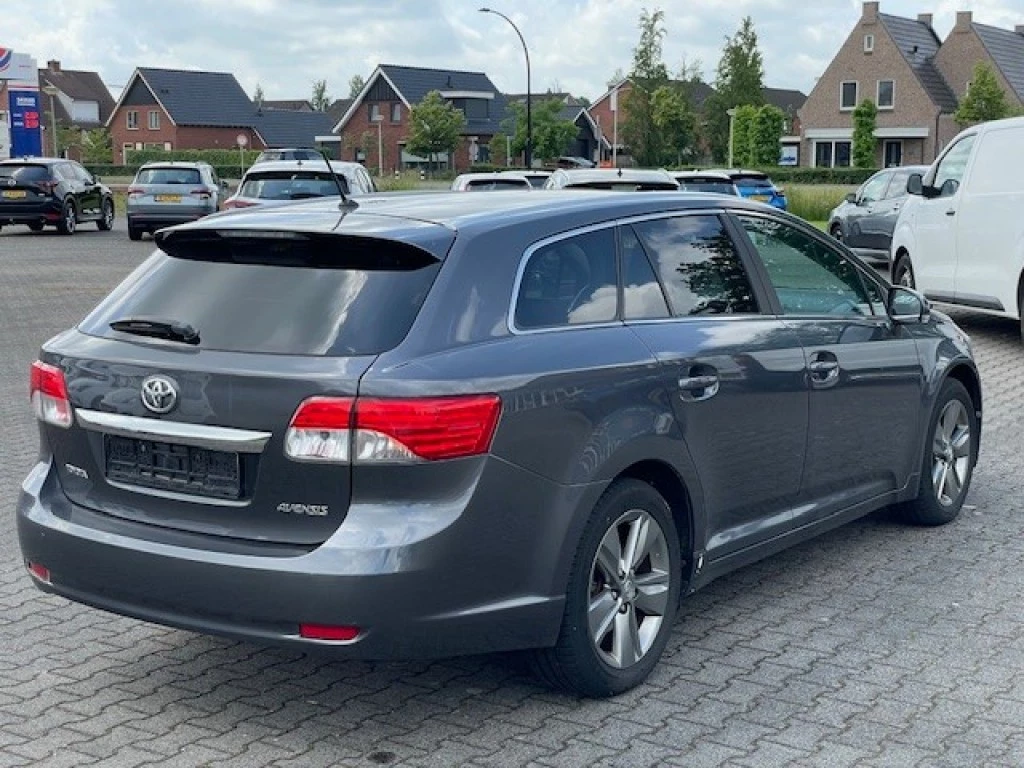 Hoofdafbeelding Toyota Avensis