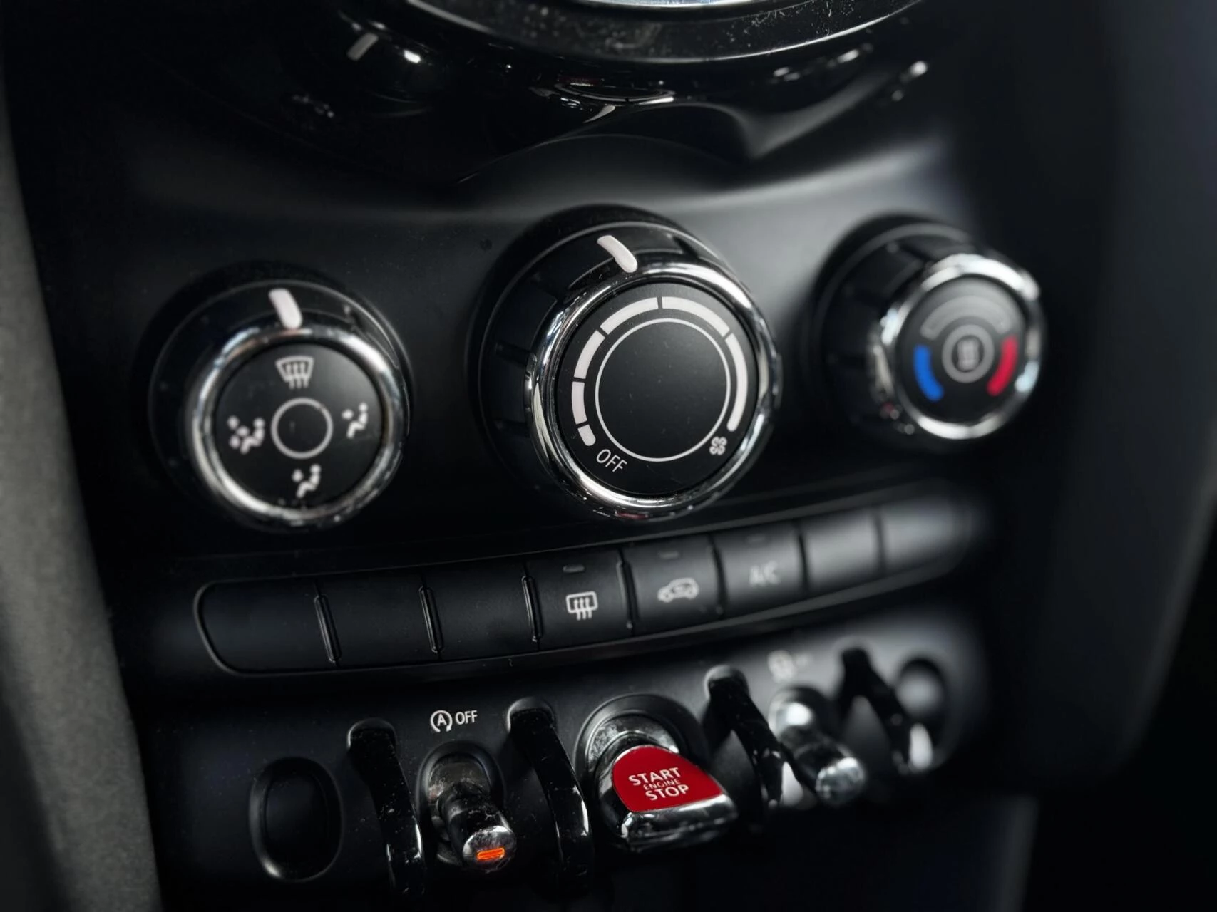 Hoofdafbeelding MINI One