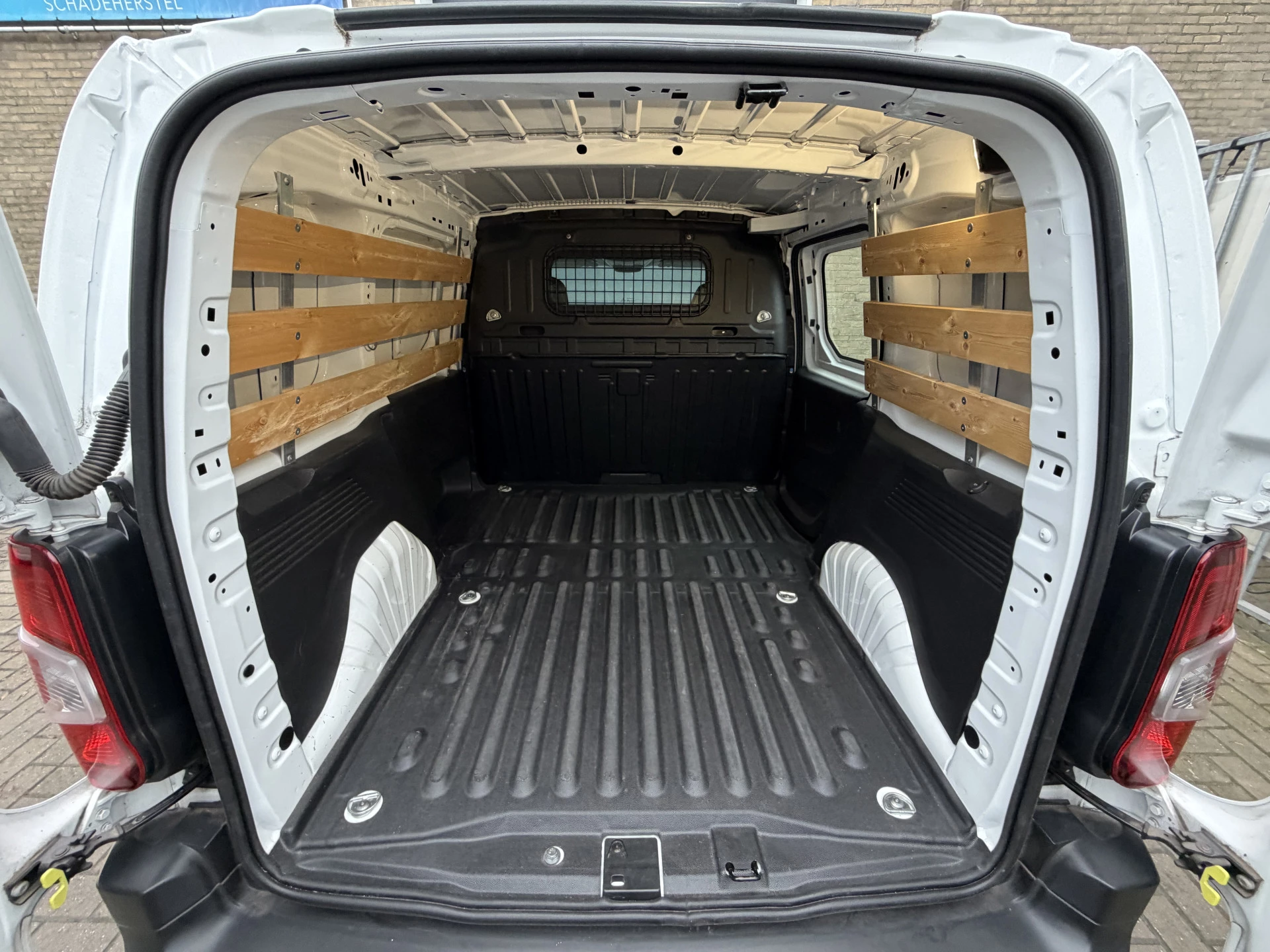 Hoofdafbeelding Peugeot Partner